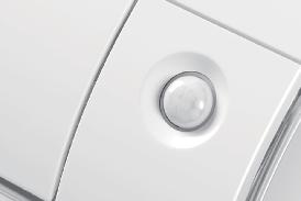 ECO Mode The ECO Sensor automatically identifies when people are in the room so that it achieves high energy efficiency.