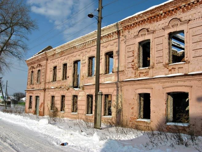 Fig. 9. Building on Vidus Street 1/, in winter 2012 [Source: www.panoramio.com/user/420066?