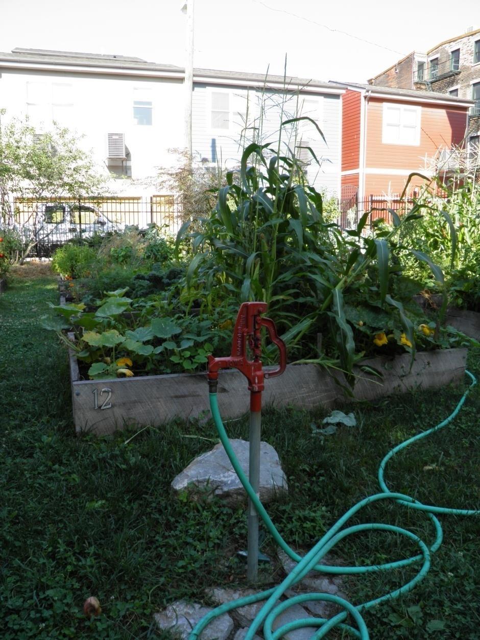 Civic Garden Center Neighborhoods Garden Program 34 Years of Building Community Through Gardening One of the longest