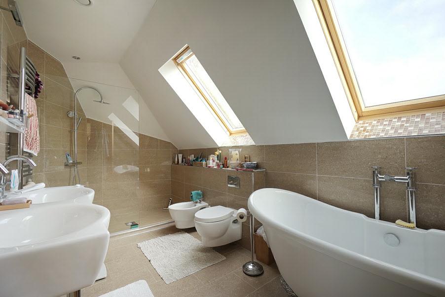 ENSUITE BATHROOM: Ball and Claw foot bath, mixer tap, twin wash stand, low flush wc, bidet,