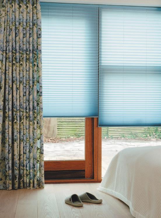 look and modern design all that make the DECOMATIC pleated blinds a perfect match for your modern interior.