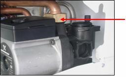 Figure 39 Disconnect the pumps outlet fitting.(figure 39) Remove the fixing screws on the pump and hydraulic block, located at the bottom right of the boiler.