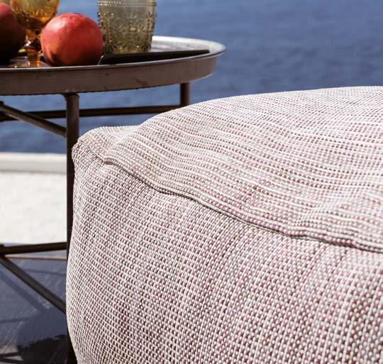 1. strong 8. unique texture 13 reasons why This outdoor rug & furniture collection is made of our typical Roolf textile with its unique look, its funky feel and its distinctive technical assets.