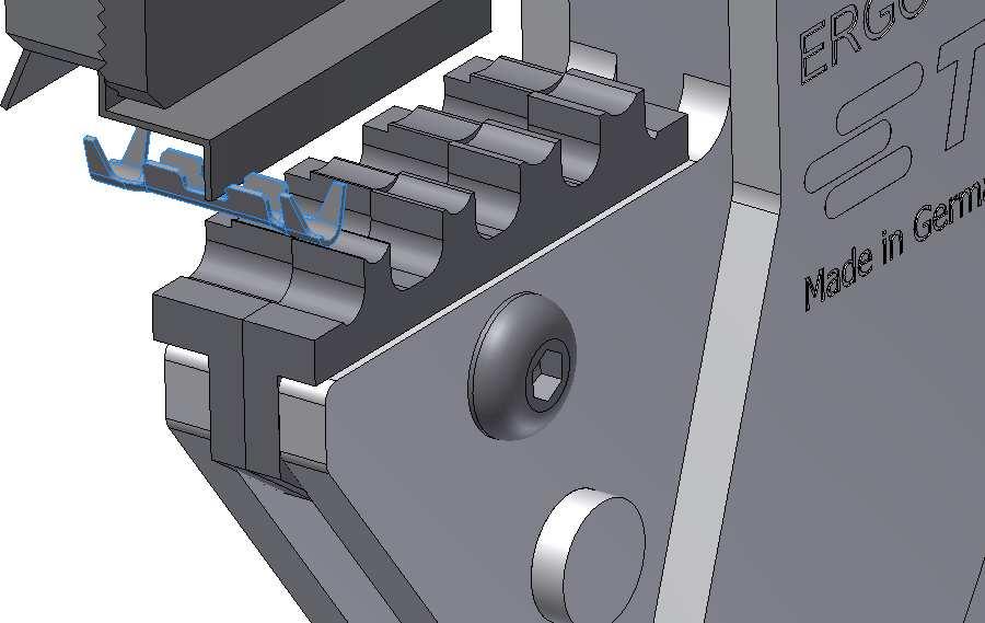 Abb. 7 : Positioning the contact Close the tool handles until the first click so the contact is lightly clamped. Take care to avoid deforming the contact edges.