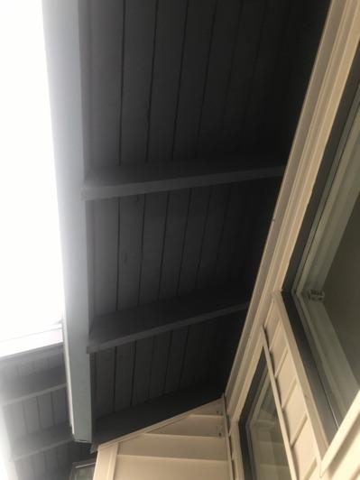 Gutters Gutters and downspouts appeared in good condition overall. 3.