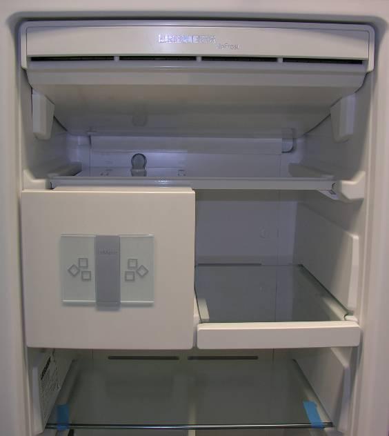 5.3.12 IceMaker Ice storage container with crushing unit: -