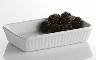 UPC: 0-21614-05143-1 Cube: 0.50 Weight: 9.18 Lbs Suggested Retail: $ 4.99 Item# 5226 Rectangle Open Baker - Medium Open dish is 8.75 x 5.5 x 1 5/8.