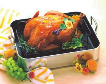 Dishwasher Safe SEE ARCOSTEEL CATALOG SECTION Item# 1074 Covered Stainless Steel Roaster 15½ "x 11" x 5¼" oval