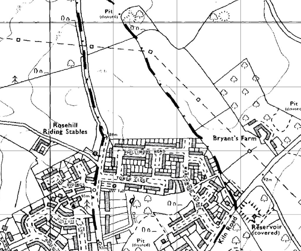 However, the 956-969 map shows the northerly expansion of Emmer Green that had occurred since the 90s, with ribbon development along both Peppard Road and Kiln Road evident.