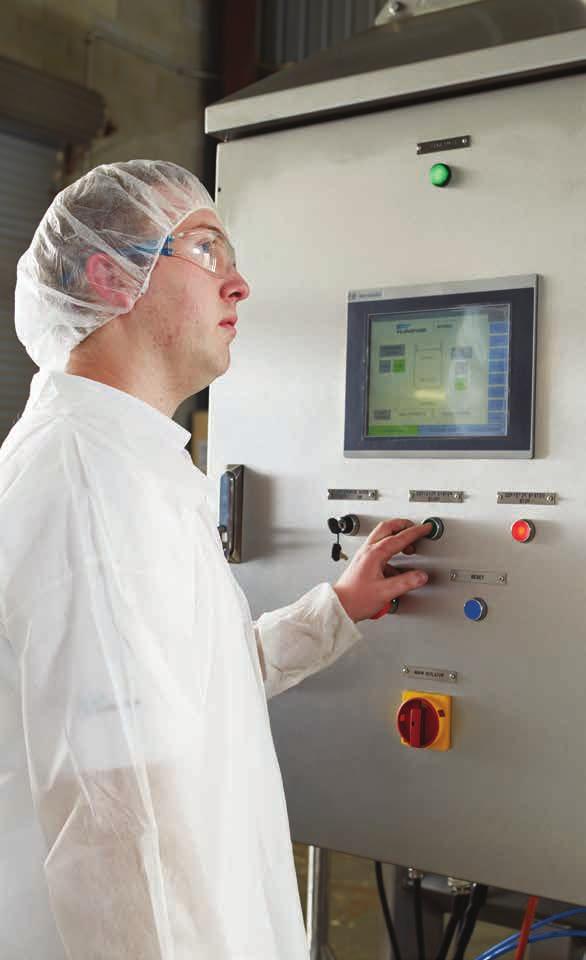 A touch-screen HMI panel enables the operator to save current product/batch configurations for quick re-use.