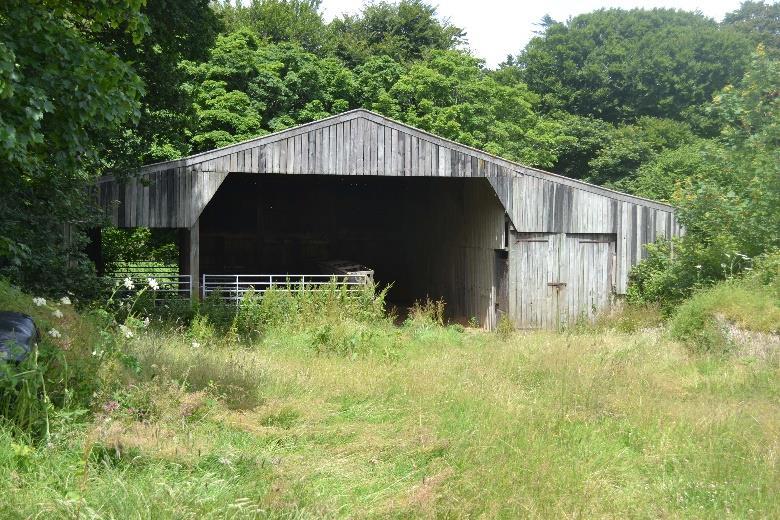 In the northwestern corner of the farm is a single agricultural building, being a Cattle Shed and Hay/Straw Storage Building (19m x 8.