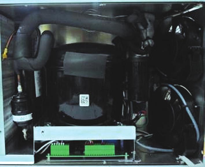 Accessing the Condensing Unit (Self-Contained Models) 3.