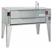 Pyro-Deck Pizza Ovens Cool Grip door handles with double springs for durability Dual-Damper heat control Double deck models available G2000/E2000 Series Bake and Roast Ovens Gas and electric models