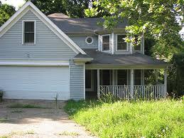 Homeownership 1960-2010 Census Bureau 70 68 66 64 62 60 58 1960 61.9 1980 65.6 2004 69.