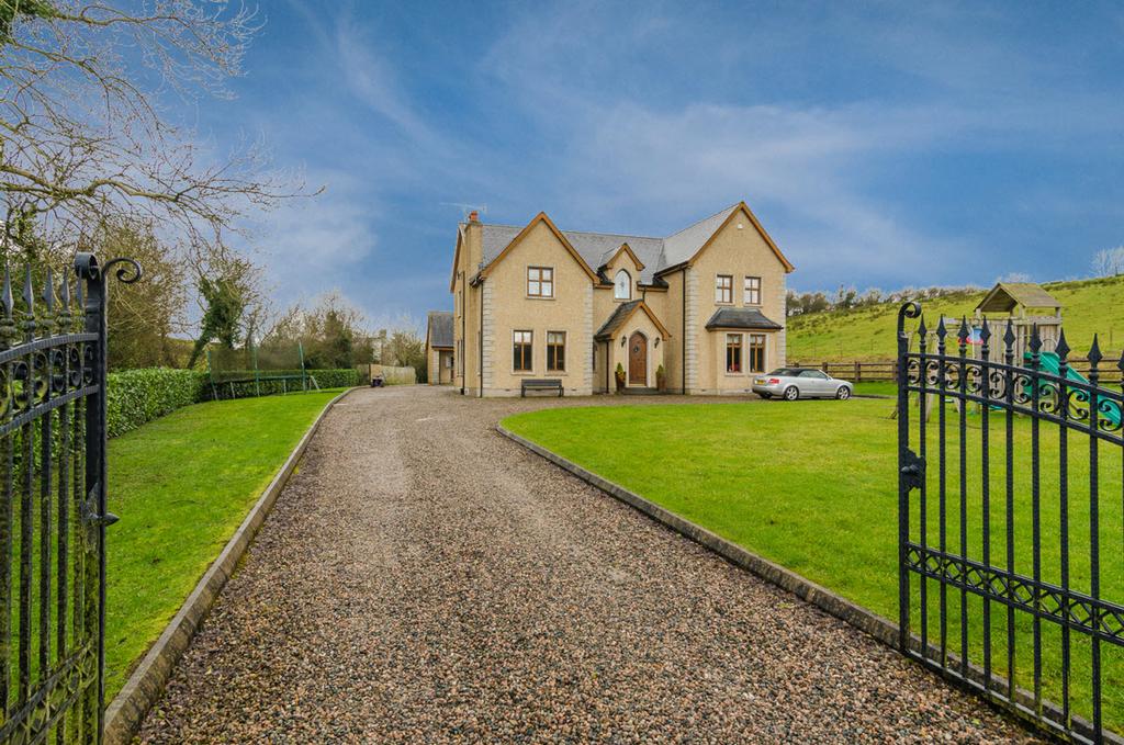 Located in an extremely popular semi rural area, convenient by car to Dungannon, Donaghmore and Castlecaulfield with good schools, shops and recreational facilities.