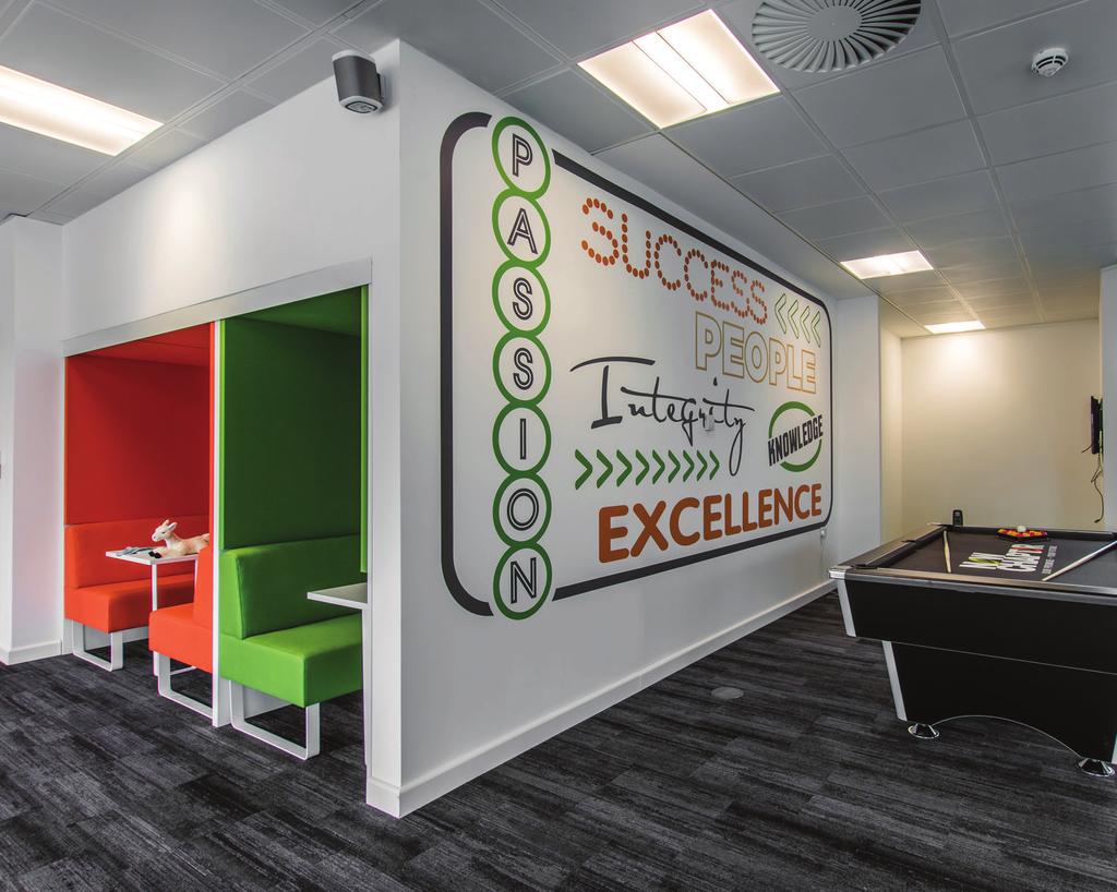 12_Case Study: New Chapter The professionals at Absolute CI were approached to refurbish New Chapter s new Leeds-based offices in mid-2017, and separate collaboration and singleperson study spaces