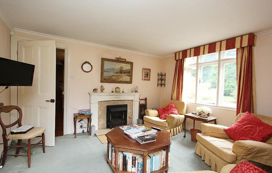 SUMMARY OF ACCOMMODATION: Enclosed entrance porch, reception hall, cloakroom, drawing room, sitting room, dining room, conservatory, kitchen/ breakfast room, rear entrance lobby, utility room, walk