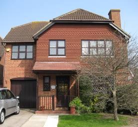 NOTES REGARDING THE PROPERTY The property is a 4 bedroom, double glazed, central heated, detached house with bathroom, en-suite, garage, front and rear gardens.