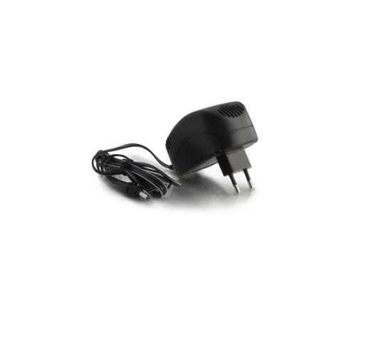 03 Accessory Plug-in charger, 100 V -