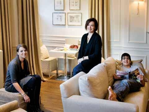 A few years ago before Wall Street s woes and Ponzi scheme collapses a certain group of empty nesters began selling their overstuffed homes in the Boston suburbs to assume sleek, minimalist lives in