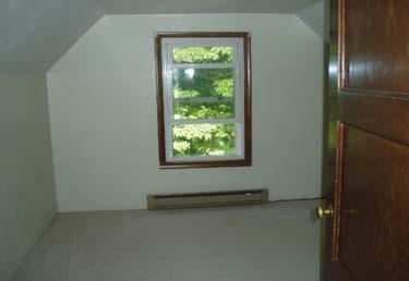 Electrical Window(s) BEDROOM 3 Right of stairway Smoke Detector(s) existence Flooring Capet