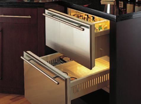 27" Integrated Combination Drawers Integrated refrigeration can be used anywhere in the home. It merges seamlessly into the décor, with no visible hinges or grilles.